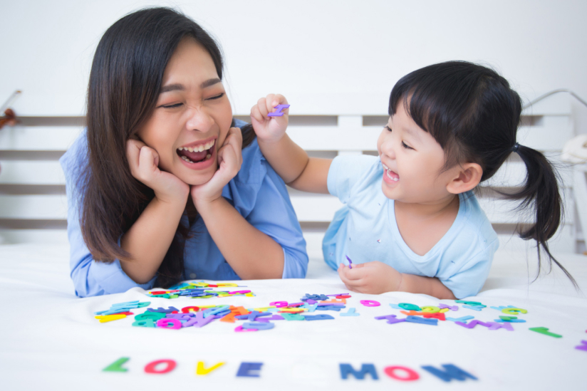 Pentingnya Belajar Storytelling & Spelling untuk Anak